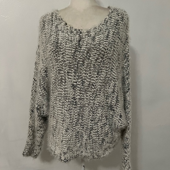 Pink lily women sweater - Picture 7 of 7